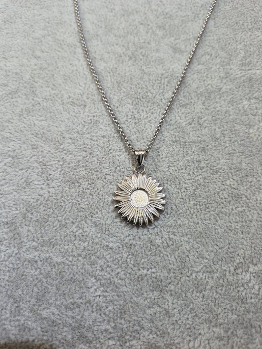 Daisy Pendant Necklace Stainless Steel
